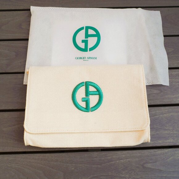 GIORGIO ARMANI BEAUTY Pouch NEW - Picture 1 of 5